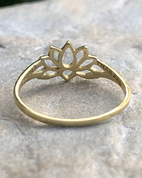 gold vermeil lotus ring on stone back view with 925  and thailand stamp