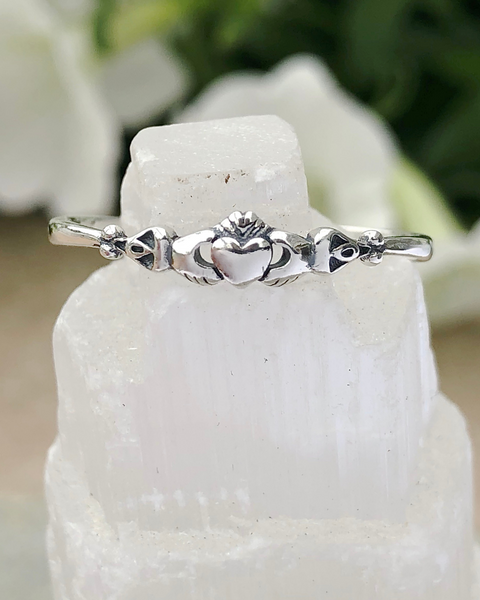 Sterling Silver Tiny Claddagh Ring