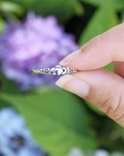 Sterling Silver Tiny Claddagh Ring