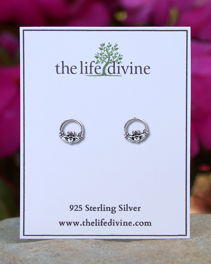 Claddagh Wreath Stud Earrings