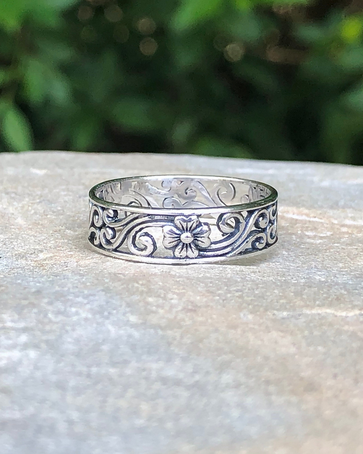 Sterling Silver Flower Filigree Band