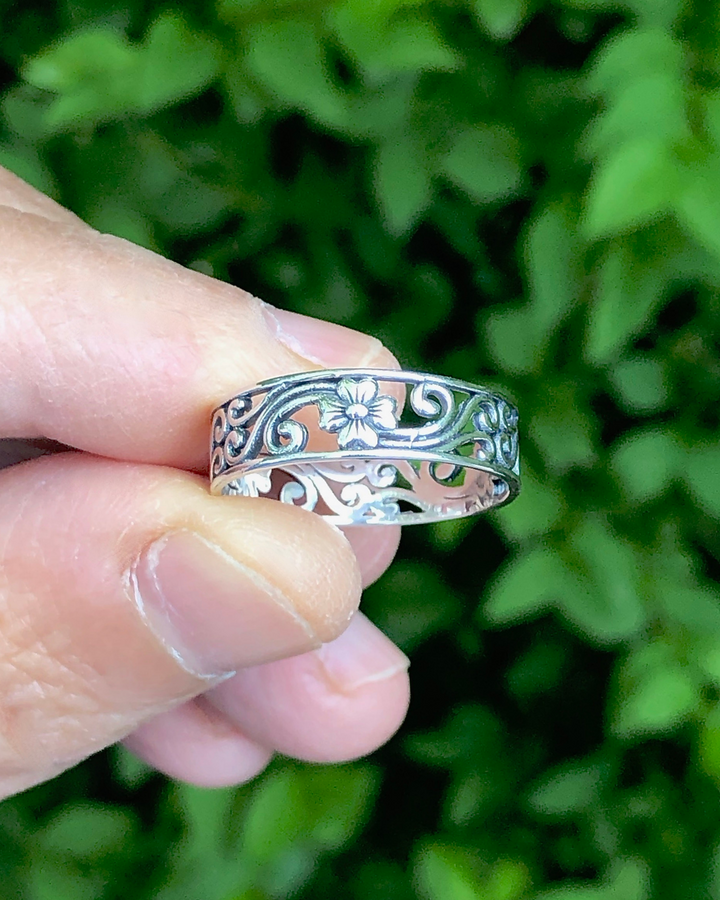 Sterling Silver Flower Filigree Band