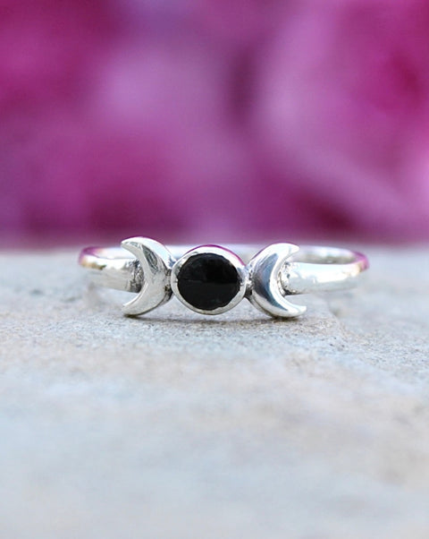 Sterling Silver 925 Moon Ring with A Black Agate Stone