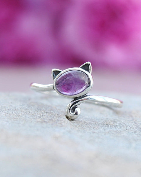 Sterling Silver Cat Ring with an Amethyst Stone