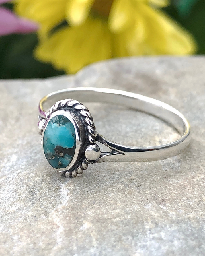 Oval Turquoise Detailed Ring