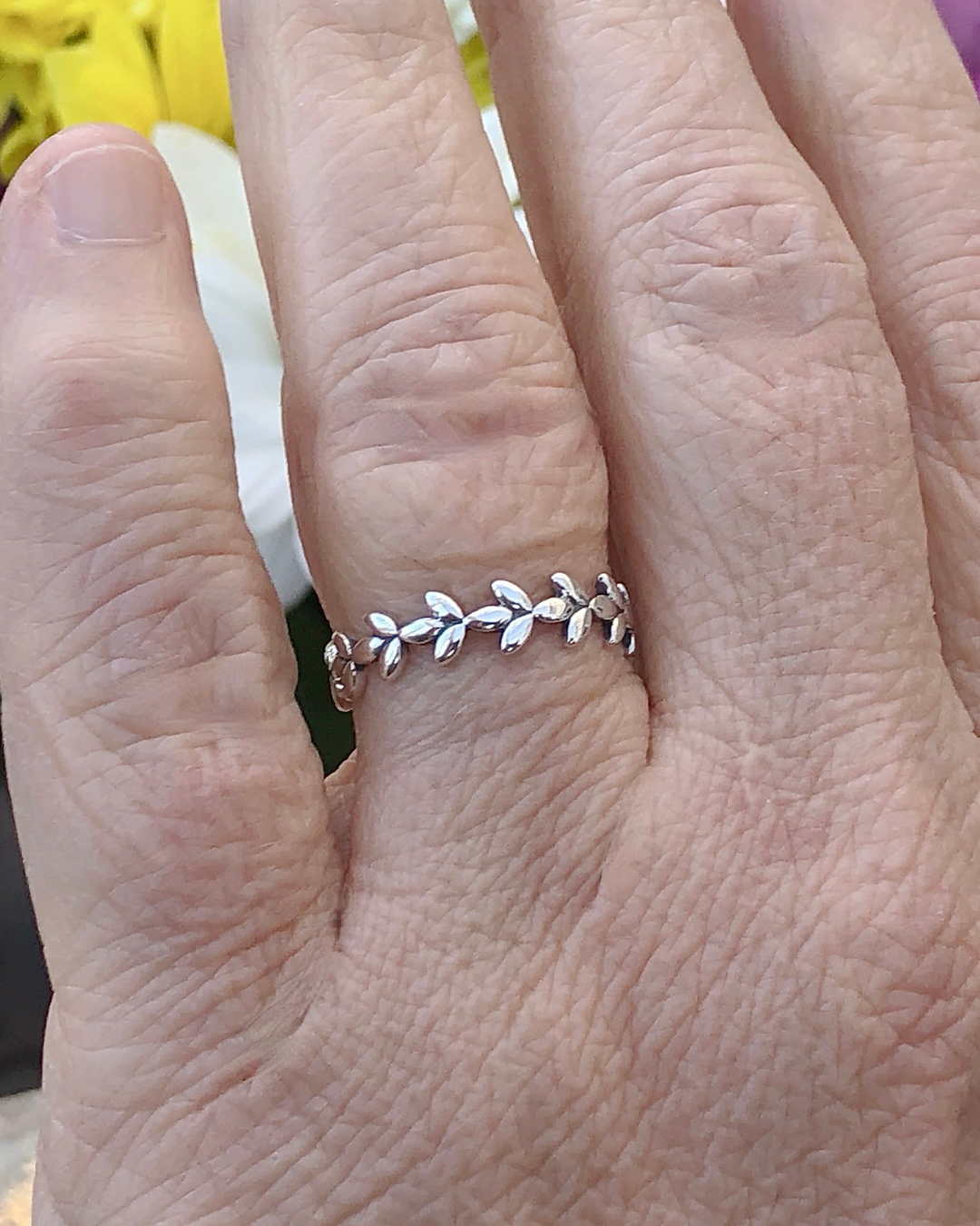 Sterling Silver Infinity Leaf Band